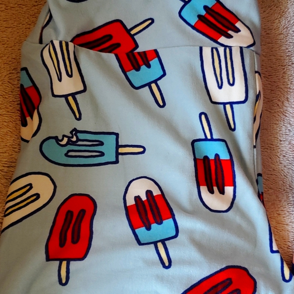 2 pair of Lularoe OS Leggings 💖 New Patriotic